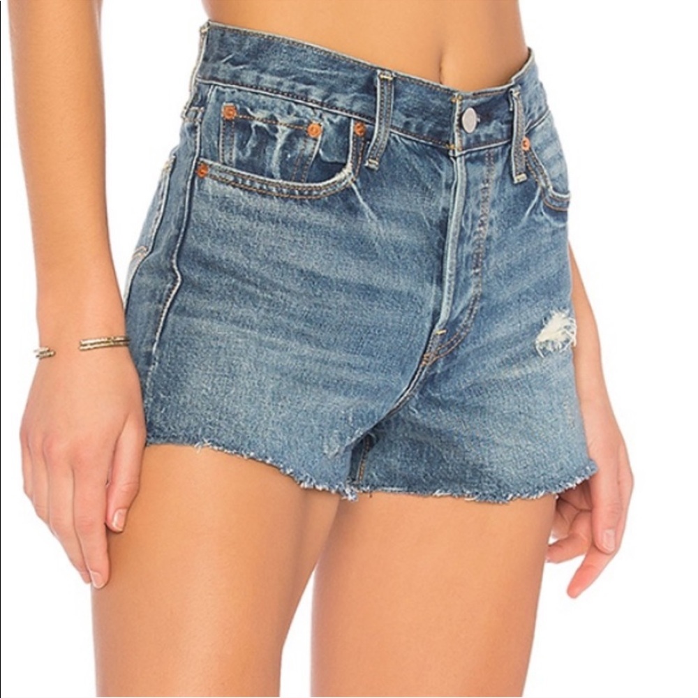 Levi’s Wedgie Short in All Blue Denim Shorts